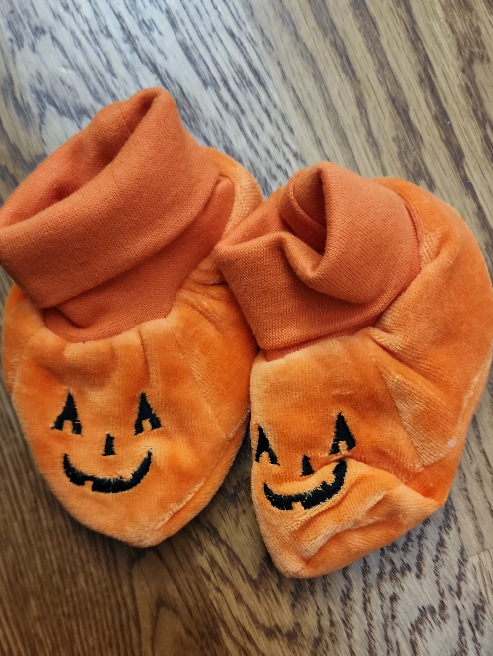 The Children's Place Infant Orange Velour Pumpkin Costume Set 3-6 Months - Picture 3 of 6